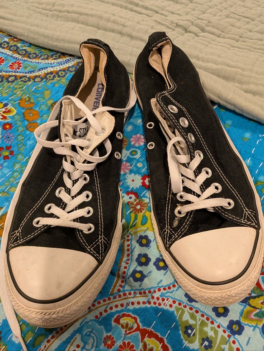 Converse Black and White Low-Top Canvas Sneakers - M12